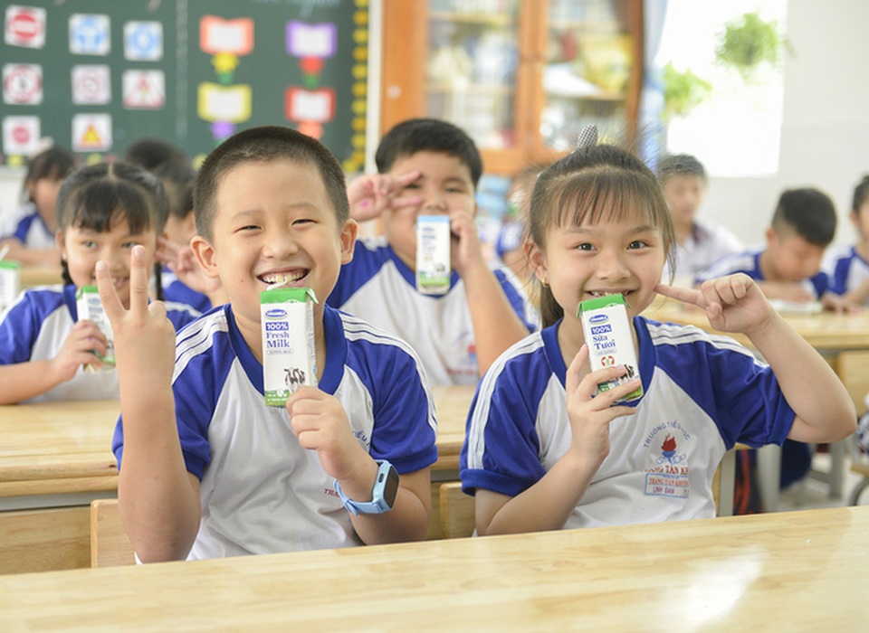 Chương trình sữa học đường TP.HCM mở rộng đến 24 quận, huyện - 1 Chương trình sữa học đường TP.HCM mở rộng đến 24 quận, huyện - 1