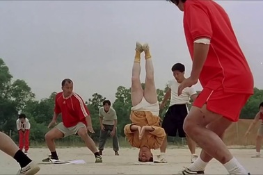 “Thử thách Mannequin”, trào lưu “gây sốt” từng xuất hiện trong phim “Đội bóng Thiếu Lâm”