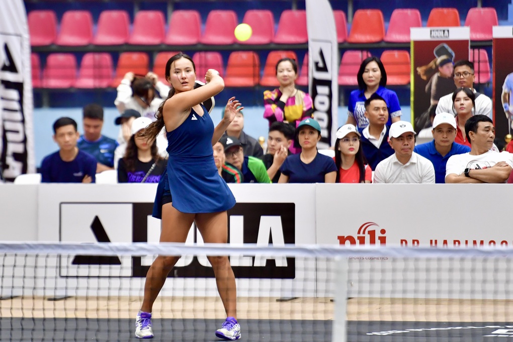 Sân đấu pickleball hỗn loạn do màn tranh cãi căng thẳng của Anna Water - 1 Sân đấu pickleball hỗn loạn do màn tranh cãi căng thẳng của Anna Water