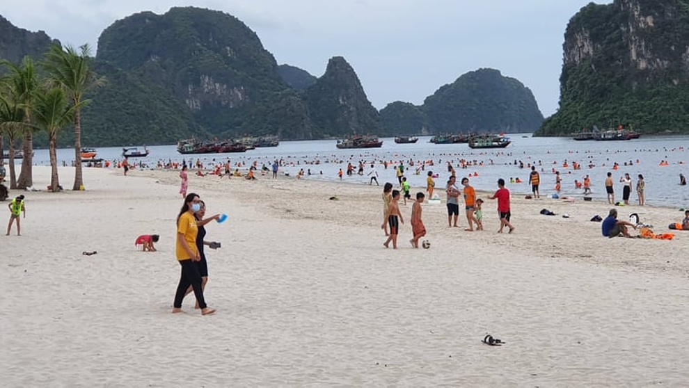 Hạ Long mở cửa bãi tắm công cộng, hoạt động thể thao, phòng tập gym - 1 Hạ Long mở cửa bãi tắm công cộng, hoạt động thể thao, phòng tập gym - 1