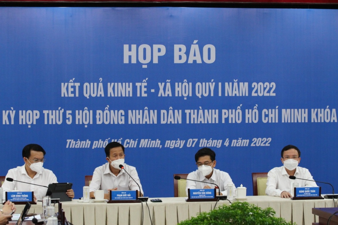 TPHCM chuẩn bị kế hoạch chuyển Covid-19 từ bệnh nhóm A sang nhóm B - 1 TPHCM chuẩn bị kế hoạch chuyển Covid-19 từ bệnh nhóm A sang nhóm B - 1
