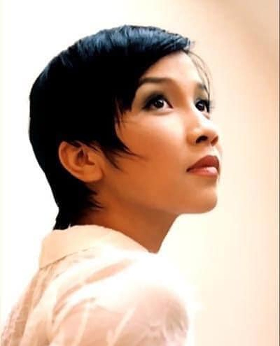 Diva Mỹ Linh hỏi ông xã: Anh có thương em như anh thương con gái anh? - 2 Diva Mỹ Linh hỏi ông xã: Anh có thương em như anh thương con gái anh? - 2