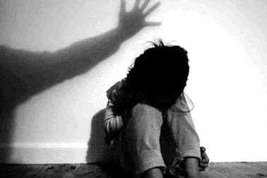 Điều tra nghi án người đàn ông 49 tuổi dâm ô, hiếp dâm 2 bé gái