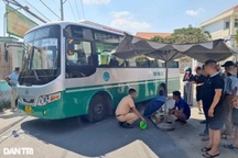 Thông tin mới vụ ô tô đưa rước học sinh cán chết bé gái trước cổng trường