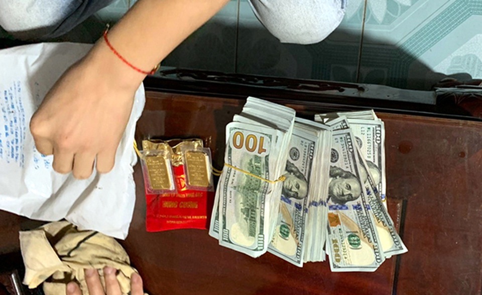 Hà Nội: Gã thợ sơn trộm hơn 1 tỷ đồng ở chung cư cao cấp - 2 Hà Nội: Gã thợ sơn trộm hơn 1 tỷ đồng ở chung cư cao cấp - 2