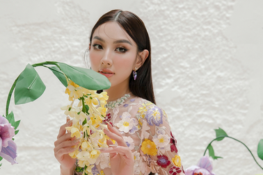 Hoa hậu Thùy Tiên khoe vẻ đẹp trong trẻo khiến fan ngẩn ngơ