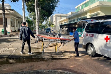 Người đàn ông nghi rơi từ tầng cao khách sạn ở Lâm Đồng