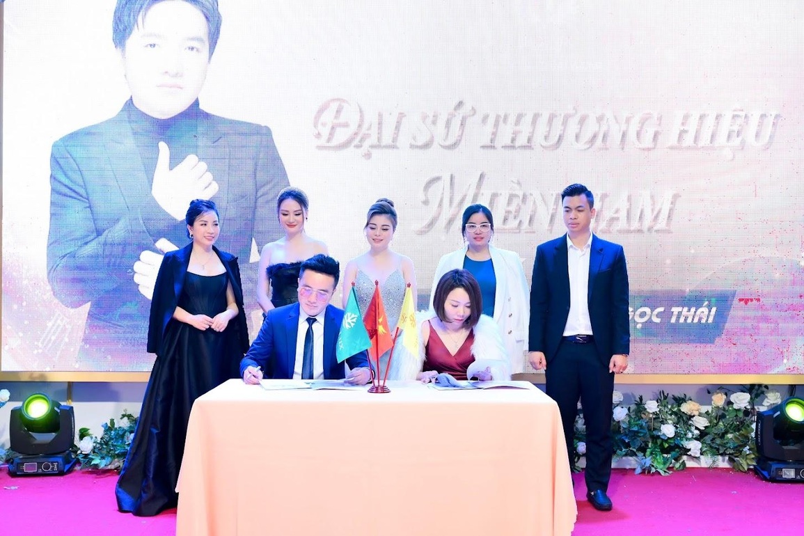 Công ty Phoenix Pharma ra mắt Đại sứ thương hiệu miền Nam - 4 Công ty Phoenix Pharma ra mắt Đại sứ thương hiệu miền Nam - 4