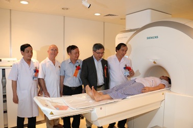 Khai trương hệ thống chụp cộng hưởng từ 1.5 Tesla