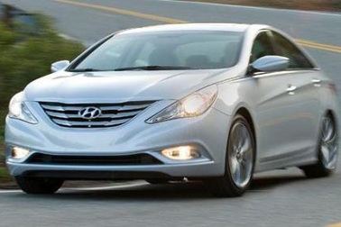 Hyundai triệu hồi xe Santa Fe và Sonata