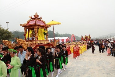 Đậm đà bản sắc dân tộc tại Lễ khai Hội xuân Tây Thiên 2016