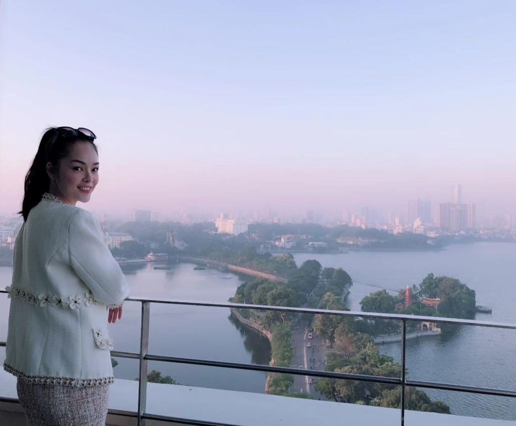 Dương Cẩm Lynh: Nếu không vững, tôi đã sa ngã trước những lời chào mời - 5 Dương Cẩm Lynh: Nếu không vững, tôi đã sa ngã trước những lời chào mời - 5