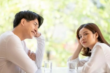 Buổi hẹn đầu tiên ăn hết 1,2 triệu đồng, tôi sốc khi bạn trai đòi "cưa đôi"