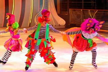 Nghệ sĩ Ukraine mang xiếc trên băng qua Việt Nam dịp Giáng sinh