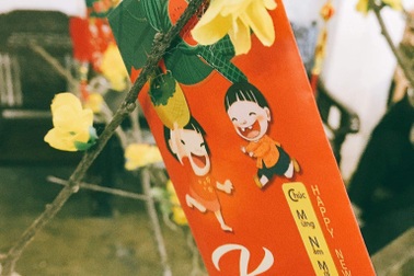 Vui buồn chuyện lì xì ngày Tết