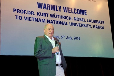 Giáo sư đoạt giải Nobel Hóa học thuyết trình tại ĐH Quốc gia Hà Nội