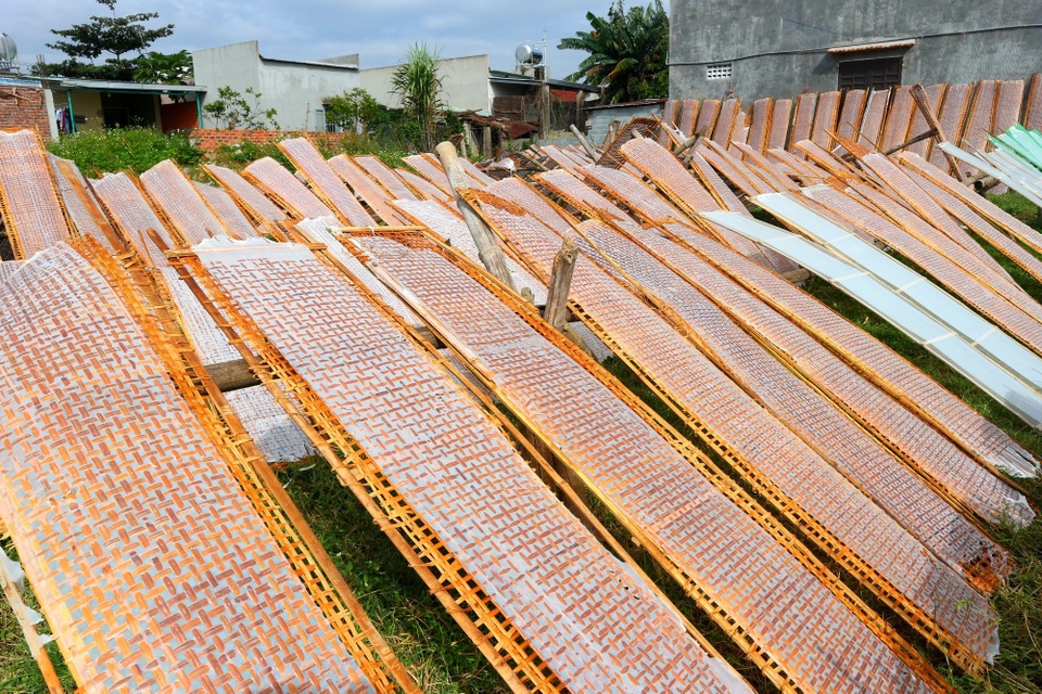 Làng bánh tráng đất Quảng “mướt mồ hôi” chạy đua cùng Tết Làng bánh tráng đất Quảng “mướt mồ hôi” chạy đua cùng Tết