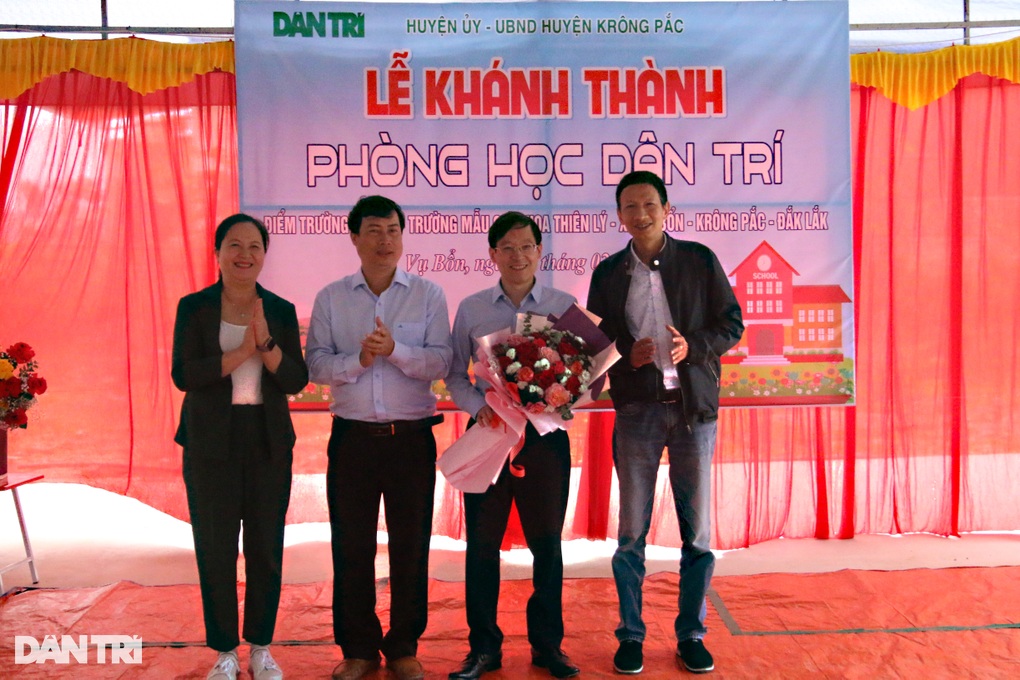 Khánh thành điểm trường Dân trí đầu tiên tại Đắk Lắk - 5 Khánh thành điểm trường Dân trí đầu tiên tại Đắk Lắk - 5