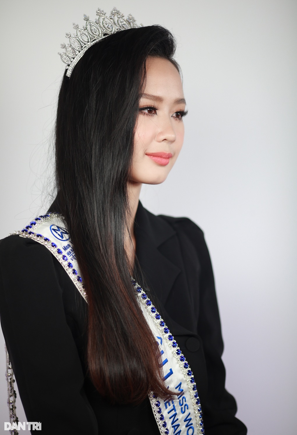 Á hậu cao nhất lịch sử nhan sắc Việt: Khổ sở, tự ti vì vóc dáng khổng lồ - 2 Á hậu cao nhất lịch sử nhan sắc Việt: Khổ sở, tự ti vì vóc dáng khổng lồ - 2