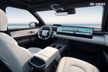 Tân binh Hyundai Elexio loại bỏ gần hết nút vật lý, dùng màn hình "khủng"