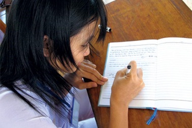 Chép phạt: đòn roi vô hình