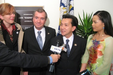 Trí thức gốc Việt đầu tiên tại Quốc hội Mỹ