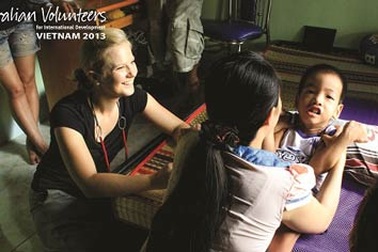 Bạn trẻ Úc hăng hái làm tình nguyện tại Việt Nam