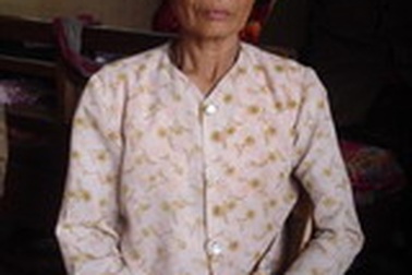 Bao nhiêu năm mẹ khóc, con cười