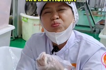 Công ty Ăn Cùng Bà Tuyết giải thể, kênh TikTok vẫn livestream bán hàng