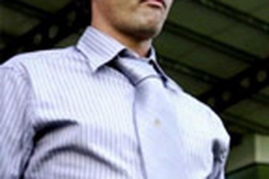 Mourinho: HLV xuất sắc nhất nước Anh 2005