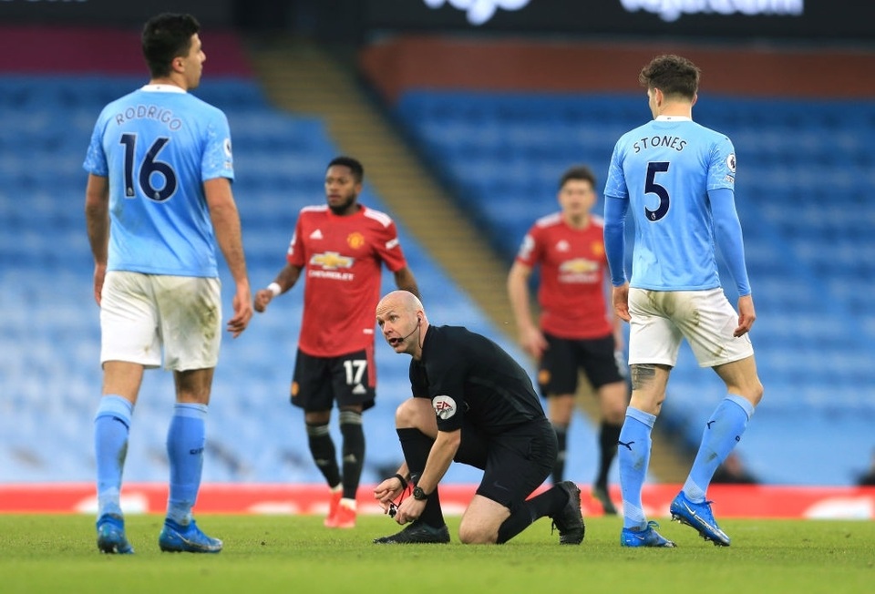 Man Utd chặt đứt mạch toàn thắng 21 trận của Man City - 16 Man Utd chặt đứt mạch toàn thắng 21 trận của Man City - 16