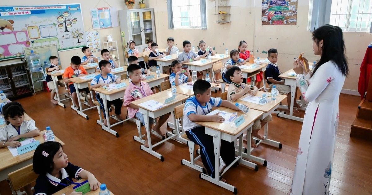 View - Thông tư về dạy thêm, học thêm có hiệu lực, khó khăn hay cơ hội của cha mẹ? | Báo Dân trí