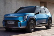 Mẫu xe điện Hàn Quốc cạnh tranh với VinFast VF 9 có tính năng tự lái