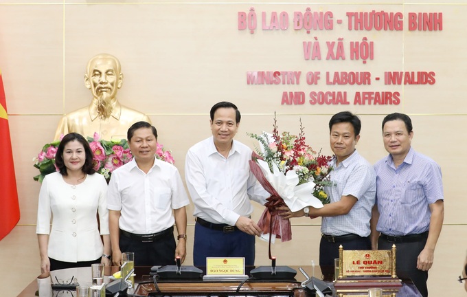 Cổng TTĐT Bộ Lao động- Thương binh và Xã hội Anh-7a---4831.jpg