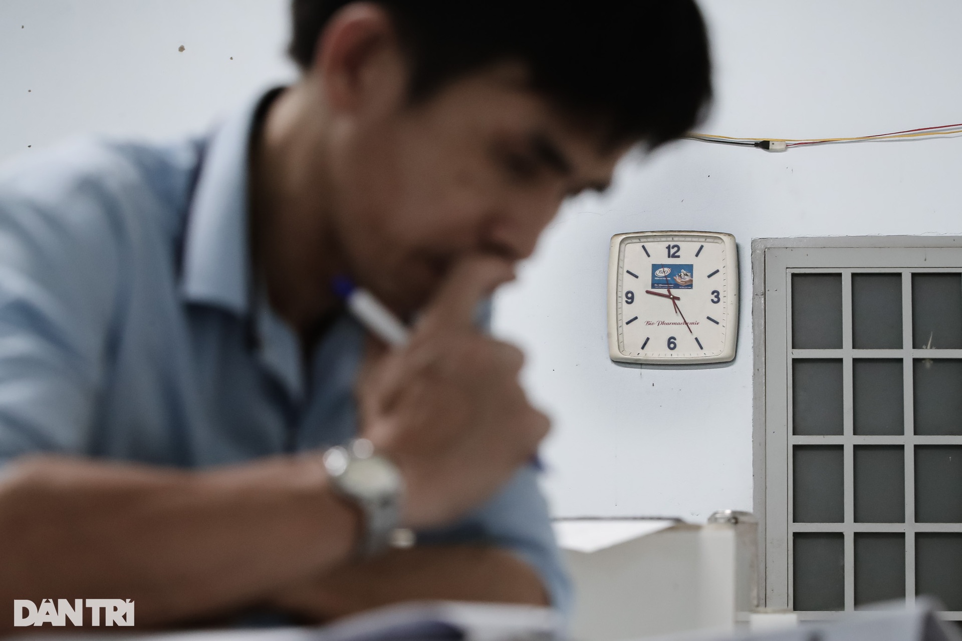 Thầy giáo công nhân bán gà, vịt mua sách vở cho học sinh nghèo - 11 Thầy giáo công nhân bán gà, vịt mua sách vở cho học sinh nghèo - 11