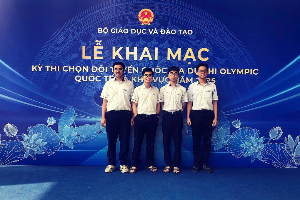 Đôi bạn trường làng cùng vào đội tuyển thi Olympic toán học quốc tế - 3