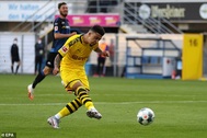 Sancho lập hat-trick, Dortmund thắng "6 sao" đội cuối bảng Bundesliga