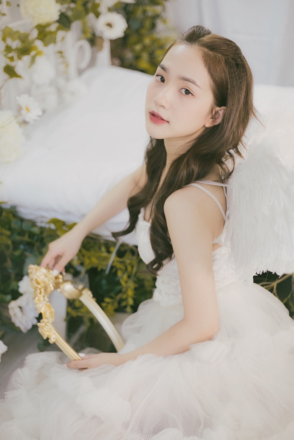 Nàng thơ của ĐH Kinh tế quốc dân sở hữu nhan sắc hút hồn người đối diện - 4