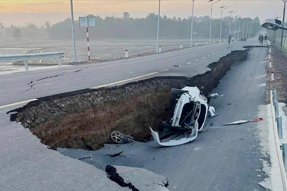 Dấu hỏi trách nhiệm sau vụ sụt lún đường mới xây ở Tây Ninh - 3