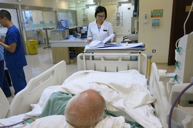 Dùng thuốc chuẩn tại hồi sức cấp cứu: Giảm tác dụng phụ và tỷ lệ tử vong