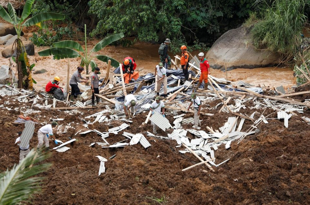 Số người chết do động đất ở Indonesia tăng lên 268 - 1 Số người chết do động đất ở Indonesia tăng lên 268 - 1