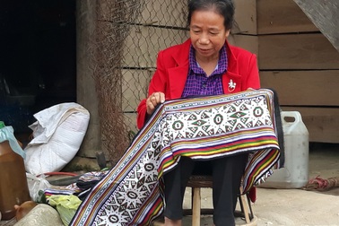 Nét đẹp làng Thái cổ ở Mường Đán