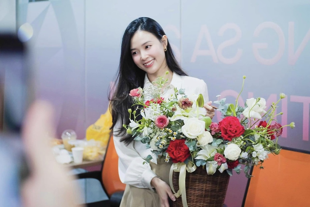 Phía Midu nói gì về tin đồn đi chụp ảnh cưới, kết hôn với tổng tài? - 3 Phía Midu nói gì về tin đồn đi chụp ảnh cưới, kết hôn với tổng tài? - 3