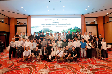 Diễn đàn “Chủ động năng lượng”: Giới thiệu giải pháp điện mặt trời thông minh