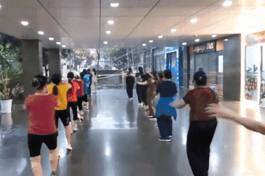 Đại chiến tiếng ồn chung cư: Khổ vì nhảy dân vũ, đau đầu vì đấu bóng chuyền