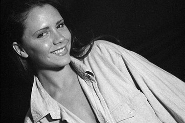 Ngắm ảnh thời thiếu nữ của bà Beck