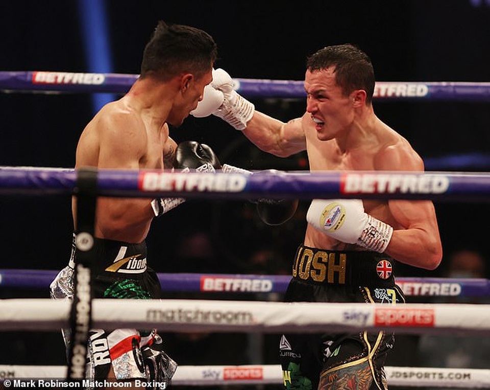 Võ sĩ bất khả chiến bại Josh Warrington thua sốc trước tay đấm vô danh - 1 Võ sĩ bất khả chiến bại Josh Warrington thua sốc trước tay đấm vô danh - 1