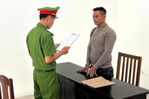 Dùng hình ảnh nhạy cảm tống tiền người tình cũ 100 triệu đồng