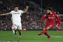 Mohamed Salah phá kỷ lục của huyền thoại Robbie Fowler