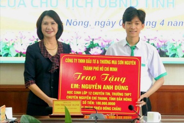 Nam sinh chuyên tin được tỉnh Đắk Nông thưởng 100 triệu đồng